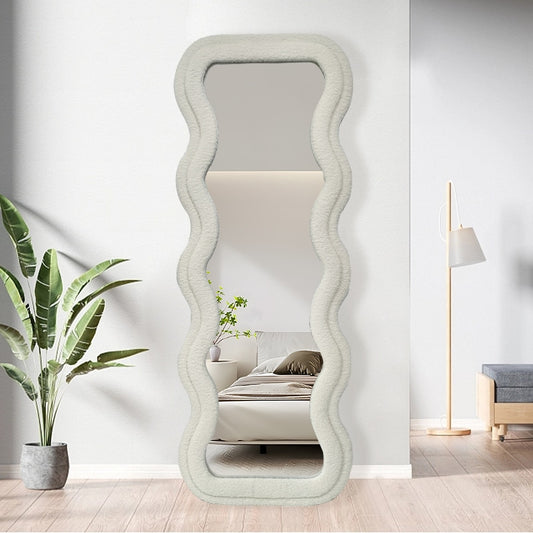 Dara White Wavy Teddy Velvet Mirror