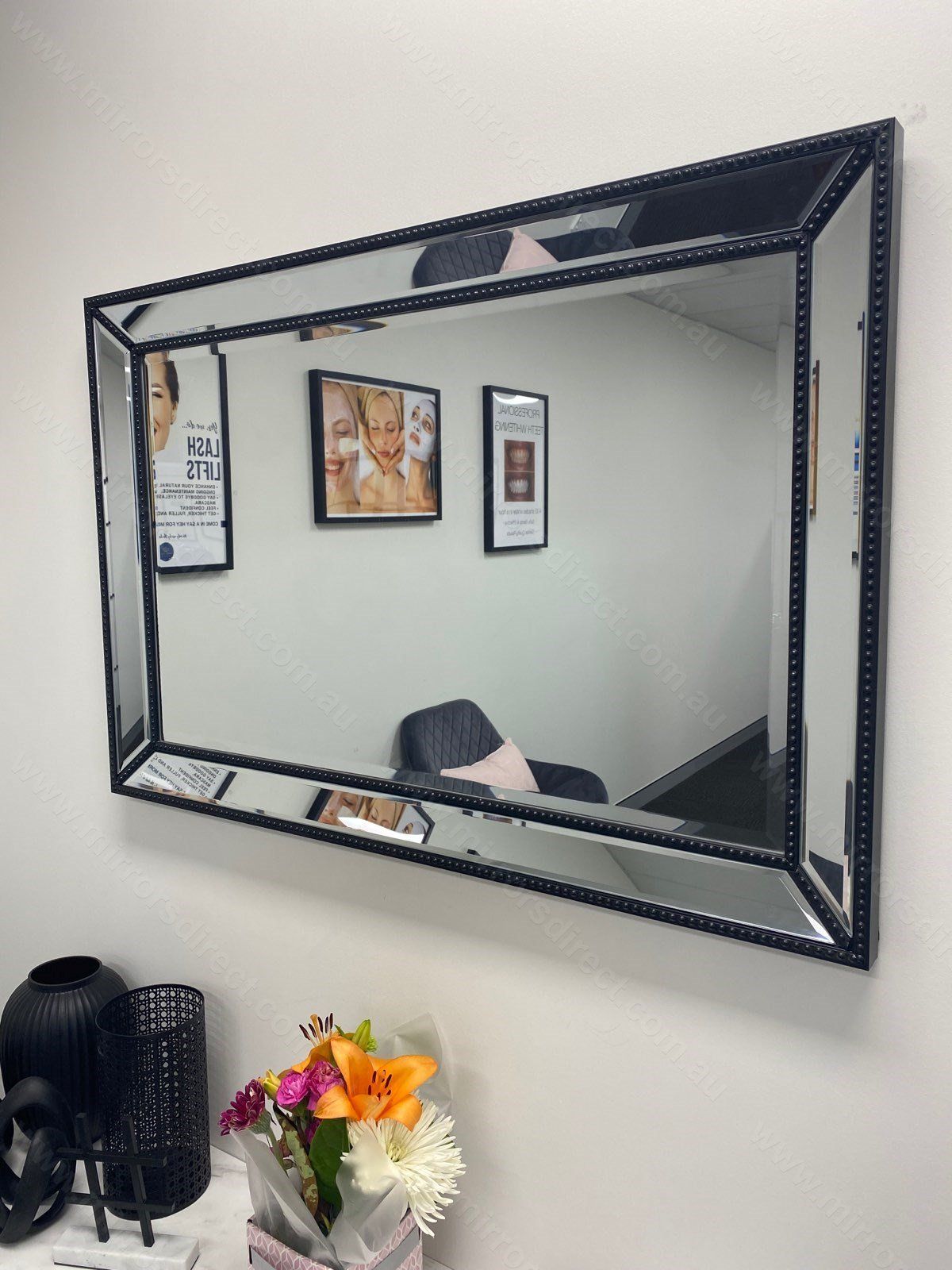 Zeta Wall Mirror - Black